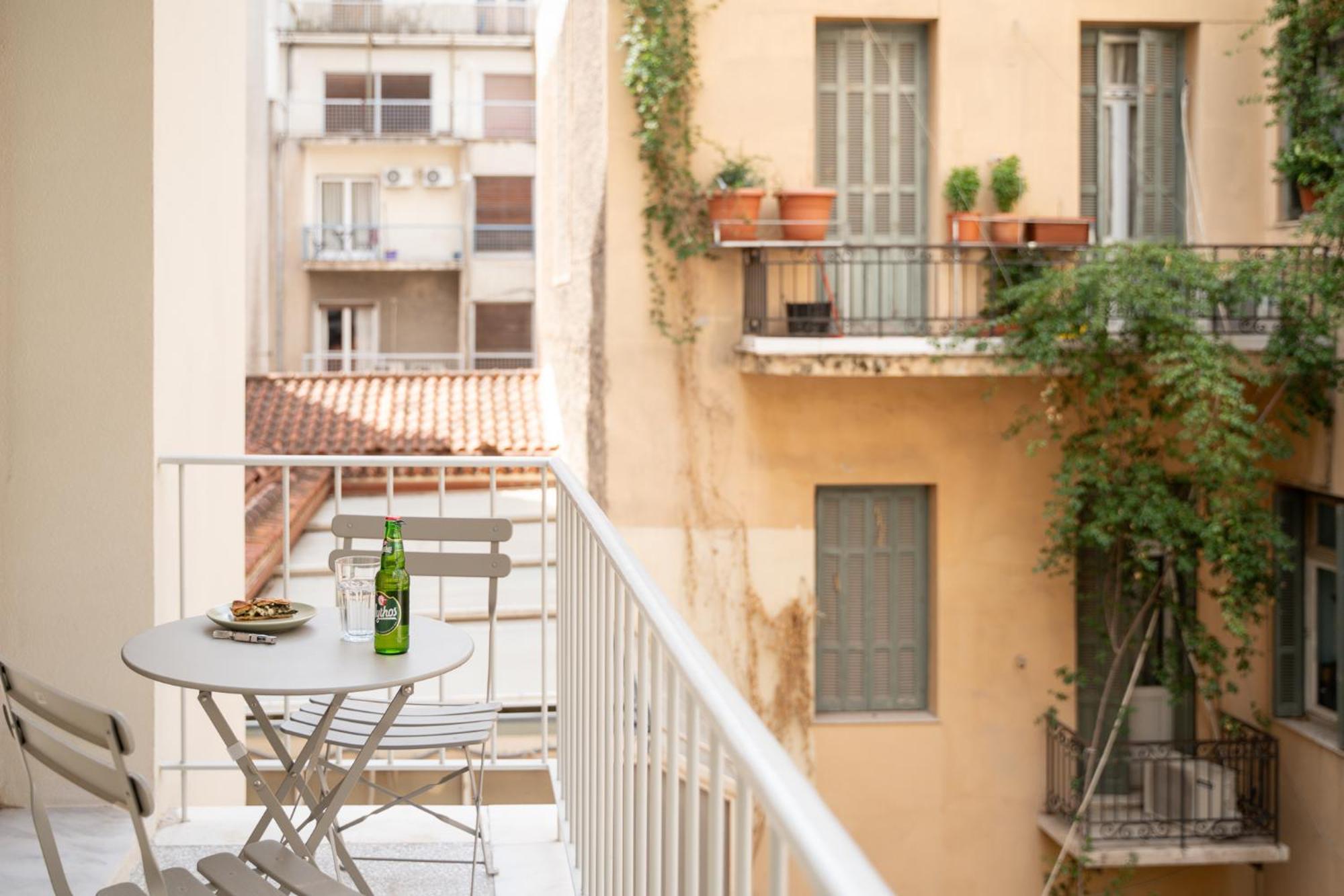 Mooeve Exarchia Apartment Athens Ngoại thất bức ảnh
