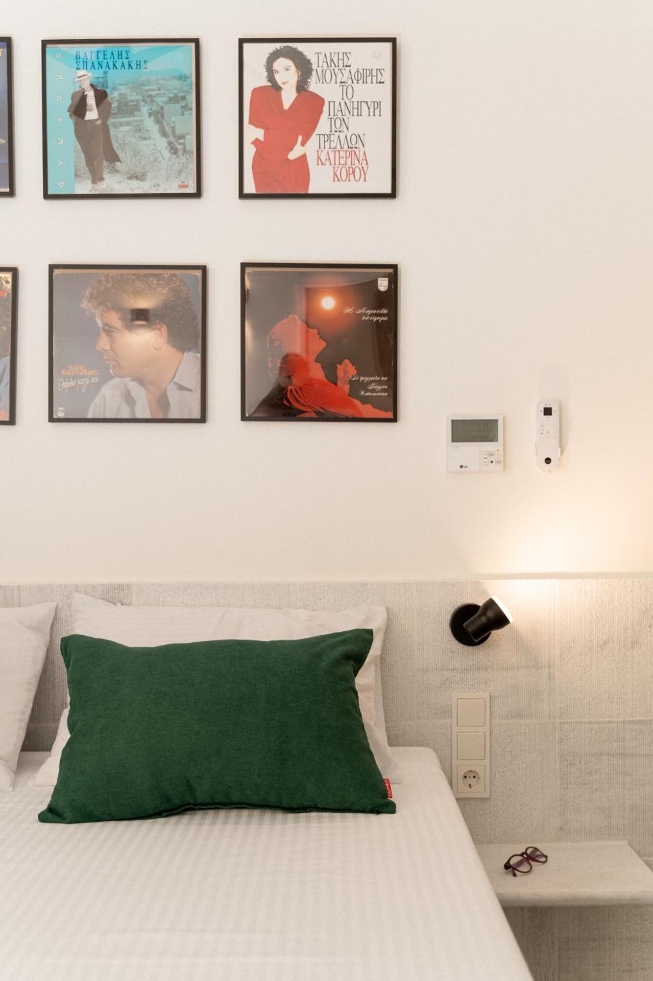 Mooeve Exarchia Apartment Athens Ngoại thất bức ảnh